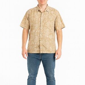 Croft & Barrow Size Small Casual Button Down Shirt.